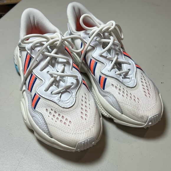Adidas Women’s Size 6 Ozweego White Gum Coral Rare Colorway Sneaker Shoe - Picture 5 of 14